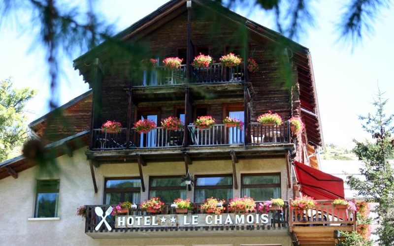 Logis Hôtel le Chamois Location Logis Hôtel le Chamois à MOLINES EN QUEYRAS