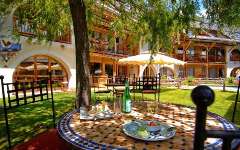 Logis Hôtel & SPA la Ferme de l'Izoard Location Logis Hôtel & SPA la Ferme de l'Izoard à ARVIEUX