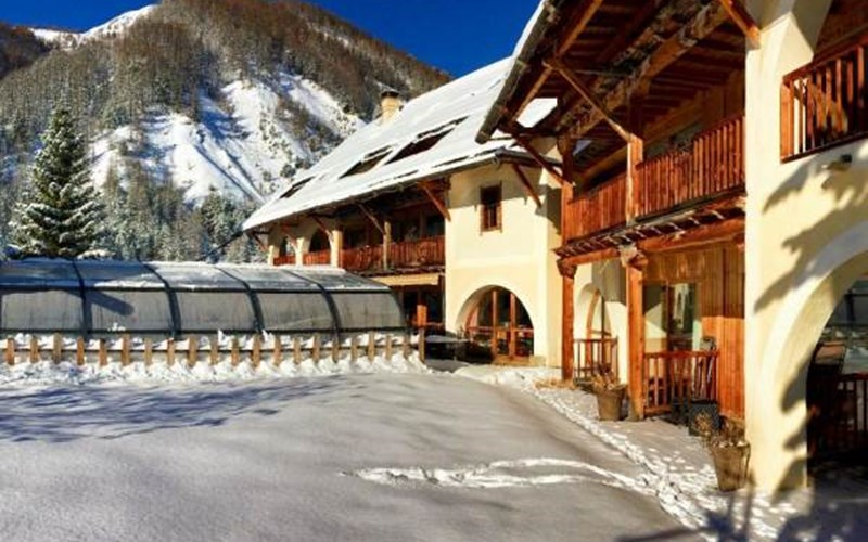 Logis Hôtel & SPA la Ferme de l'Izoard Location Logis Hôtel & SPA la Ferme de l'Izoard à ARVIEUX