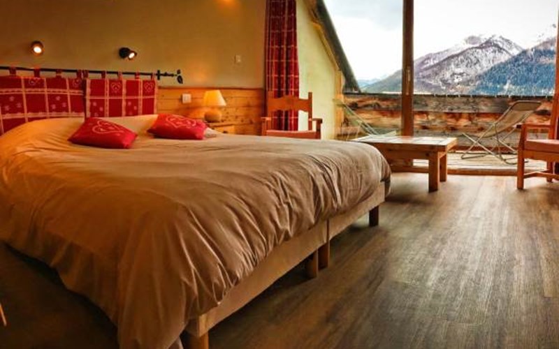 Logis Hôtel & SPA la Ferme de l'Izoard Location Logis Hôtel & SPA la Ferme de l'Izoard à ARVIEUX