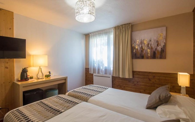 Logis Hôtel le Lac Location Logis Hôtel le Lac à EMBRUN