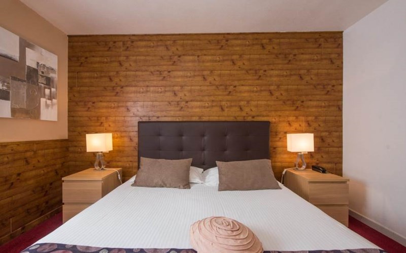 Logis Hôtel le Lac Location Logis Hôtel le Lac à EMBRUN