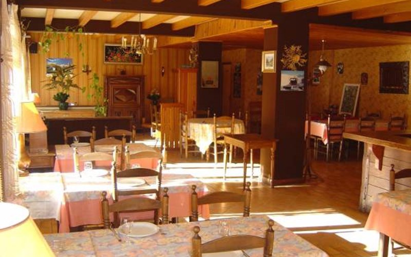 HOTEL LE SERAC Location HOTEL LE SERAC à LA GRAVE