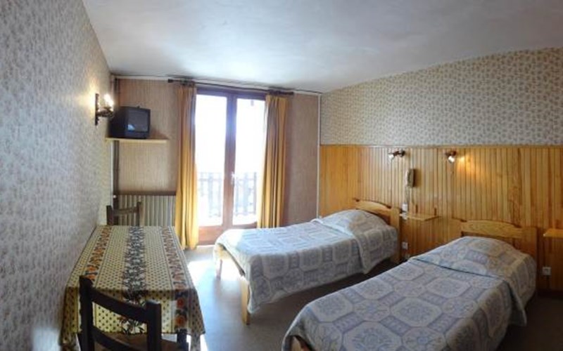 HOTEL LE SERAC Location HOTEL LE SERAC à LA GRAVE