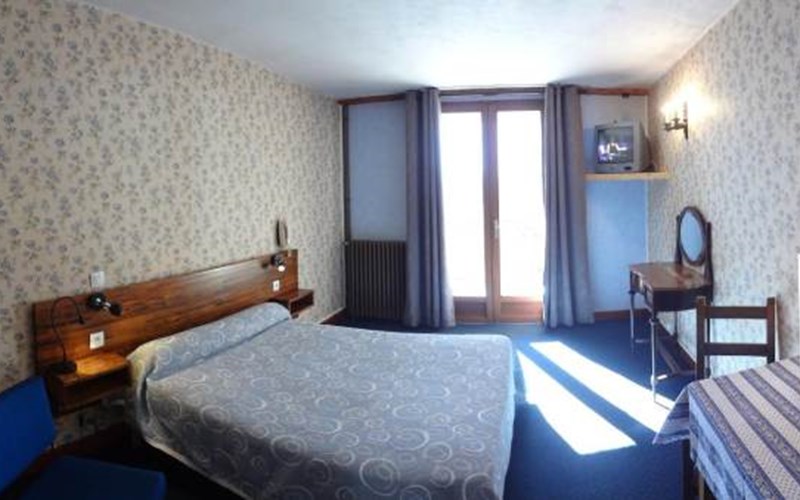 HOTEL LE SERAC Location HOTEL LE SERAC à LA GRAVE