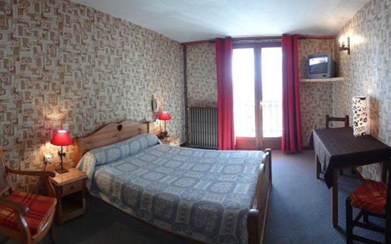 HOTEL LE SERAC Location HOTEL LE SERAC à LA GRAVE