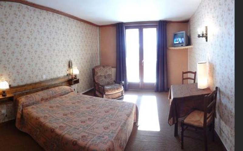 HOTEL LE SERAC Location HOTEL LE SERAC à LA GRAVE