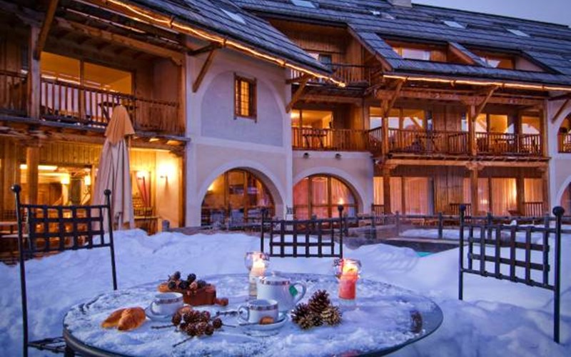 Hôtel & Spa La Ferme de l'Izoard Location Hôtel & Spa La Ferme de l'Izoard à ARVIEUX