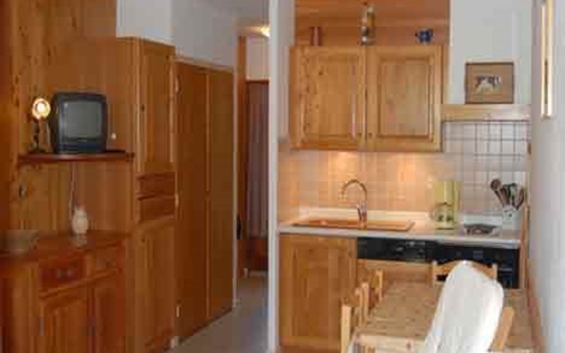 Studio 2 personnes - Le Cristillan n°6 Location Studio 2 personnes - Le Cristillan n°6 à CEILLAC