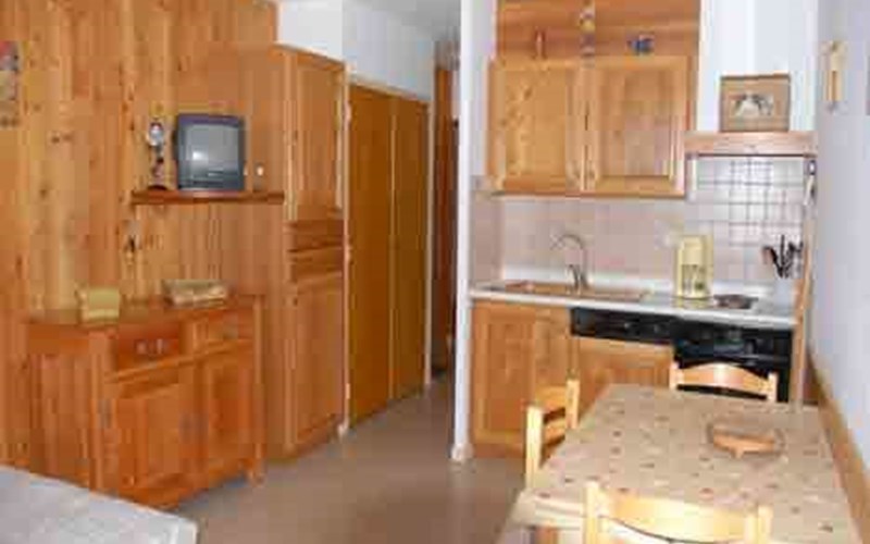 Studio 2 personnes - Le Cristillan n°6 Location Studio 2 personnes - Le Cristillan n°6 à CEILLAC