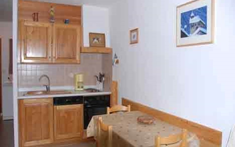 Studio 2 personnes - Le Cristillan n°6 Location Studio 2 personnes - Le Cristillan n°6 à CEILLAC