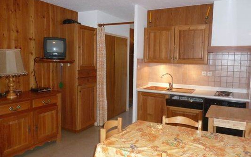 Studio 2 personnes - Le Cristillan n°8 Location Studio 2 personnes - Le Cristillan n°8 à CEILLAC