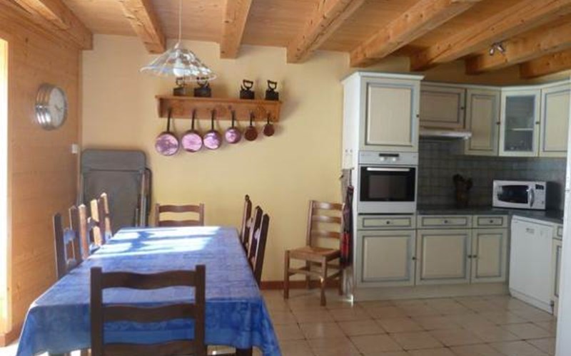 Maison individuelle 10 personnes - le Karibu Location Maison individuelle 10 personnes - le Karibu à CEILLAC