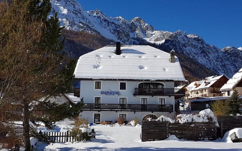 Appartement 6 personnes - Le Lauzon Location Appartement 6 personnes - Le Lauzon à ARVIEUX