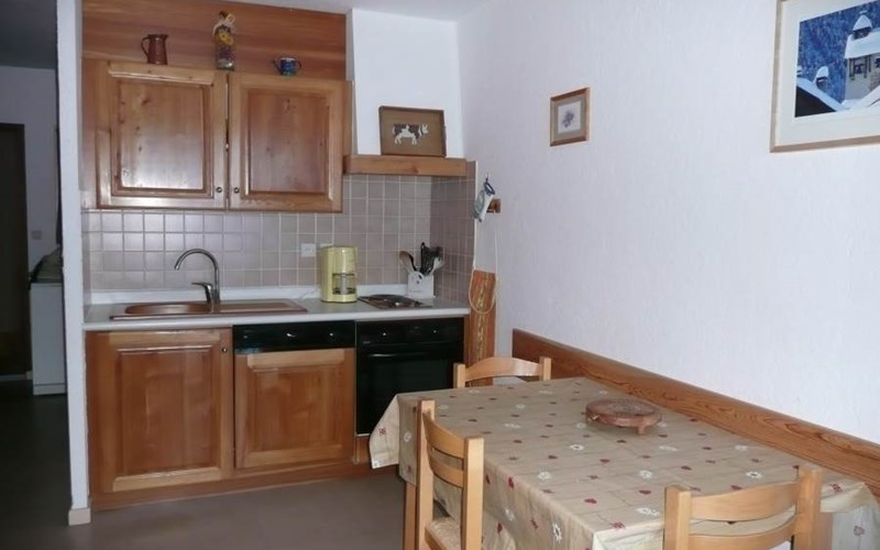 Studio 2 personnes - Le Cristillan n°6 Location Studio 2 personnes - Le Cristillan n°6 à CEILLAC