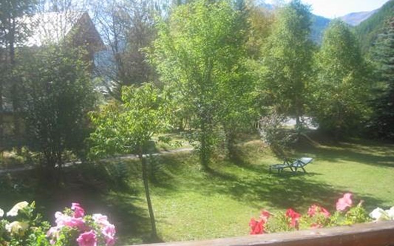 Appartement 4 personnes- Côté Jardin Location Appartement 4 personnes- Côté Jardin à ARVIEUX