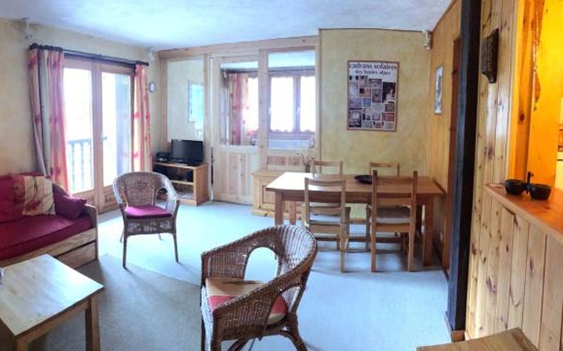 Appartement 4 personnes - Les Soldanelles Gentiane Location Appartement 4 personnes - Les Soldanelles Gentiane à ST VERAN