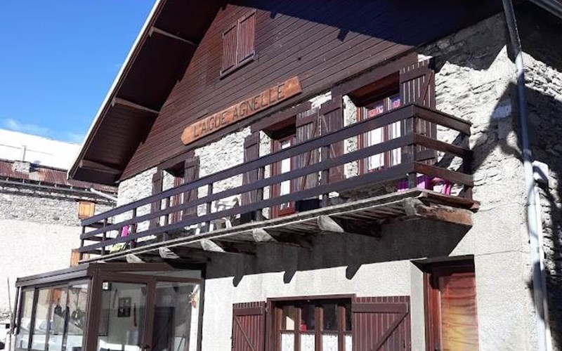 Chalet individuel 12 personnes - Aigue Agnelle Location Chalet individuel 12 personnes - Aigue Agnelle à MOLINES EN QUEYRAS