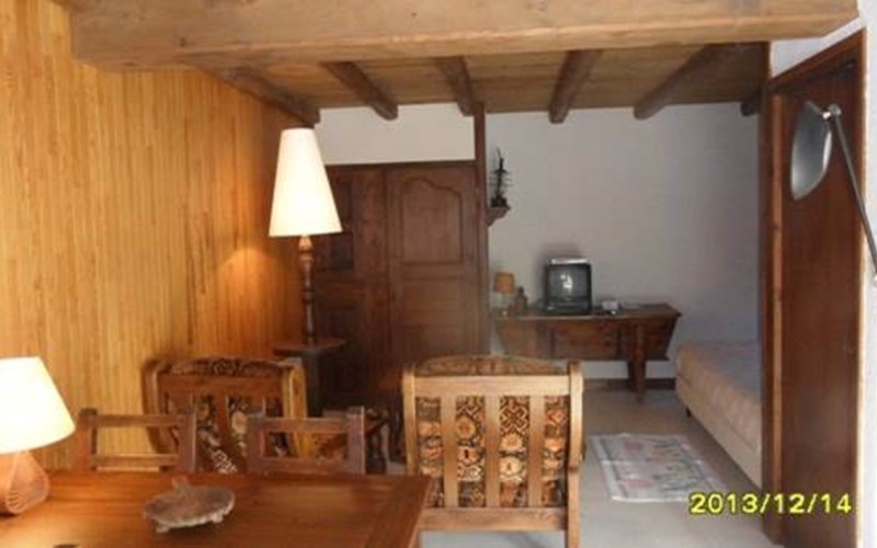 Studio 2 personnes - l'Asphodèle Location Studio 2 personnes - l'Asphodèle à CHATEAU VILLE VIEILLE