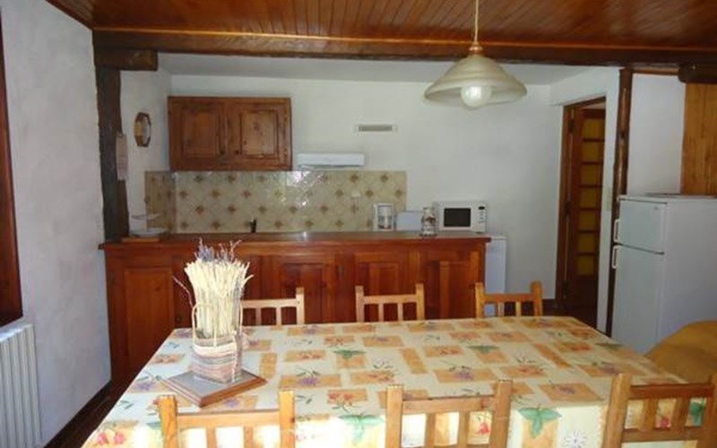 Appartement 5 personnes - Chalet L'Aouro Location Appartement 5 personnes - Chalet L'Aouro à CHATEAU VILLE VIEILLE