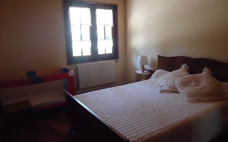 Appartement 5 personnes - Chalet L'Aouro Location Appartement 5 personnes - Chalet L'Aouro à CHATEAU VILLE VIEILLE