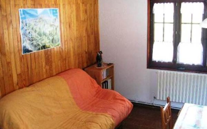 Appartement 5 personnes - Chalet L'Aouro Location Appartement 5 personnes - Chalet L'Aouro à CHATEAU VILLE VIEILLE