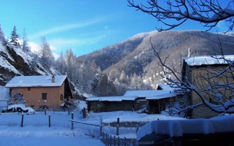 Appartement 4 personnes Location Appartement 4 personnes à CHATEAU VILLE VIEILLE