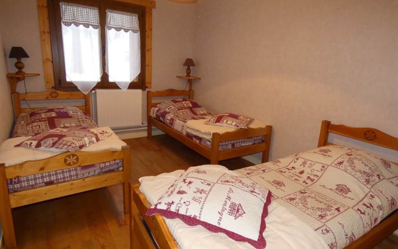 Appartement 5 personnes - Le Champas Location Appartement 5 personnes - Le Champas à CEILLAC