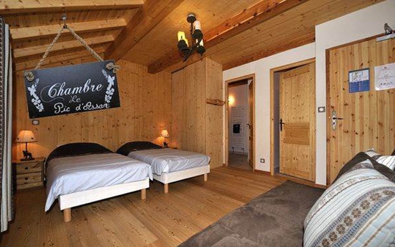 Chalet 15 personnes - Eco Gîte de L'Aigle Location Chalet 15 personnes - Eco Gîte de L'Aigle à CEILLAC