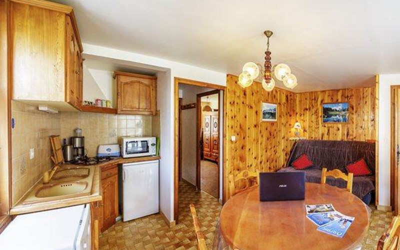 Appartement 4 personnes - Chalet Les Tourres Chamois Location Appartement 4 personnes - Chalet Les Tourres Chamois à CEILLAC