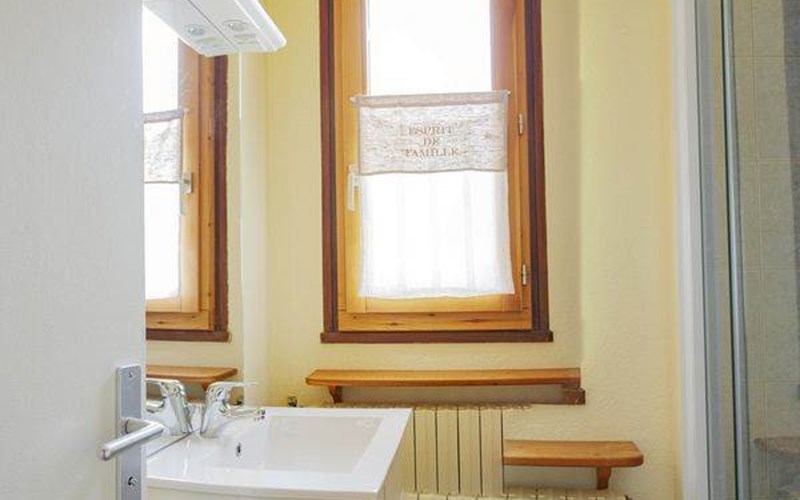 Appartement 5 personnes- Les Marmottes Location Appartement 5 personnes- Les Marmottes à CEILLAC