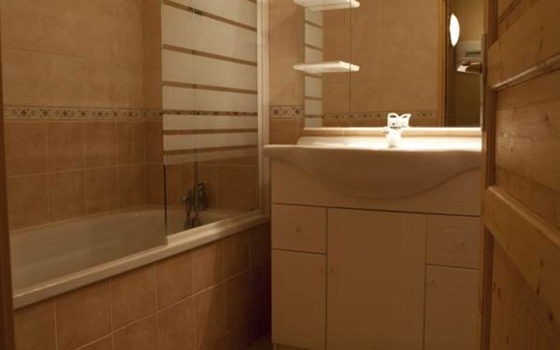 Appartement 8 personnes - Colchique Location Appartement 8 personnes - Colchique à CEILLAC