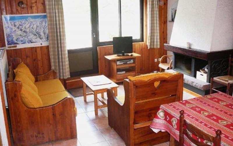 Appartement 5 personnes - 1er étage Location Appartement 5 personnes - 1er étage à MOLINES EN QUEYRAS