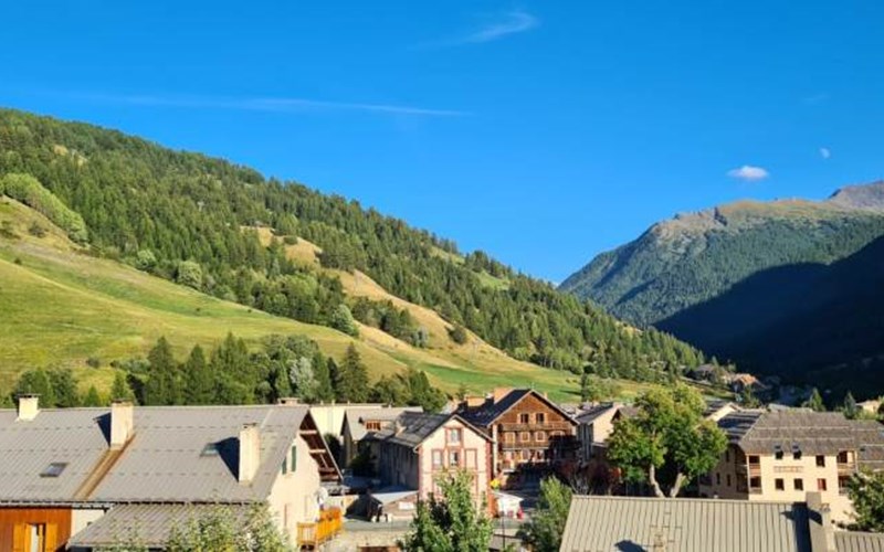 Appartement 6 personnes - Le Pelvas n° 305 Location Appartement 6 personnes - Le Pelvas n° 305 à ABRIES