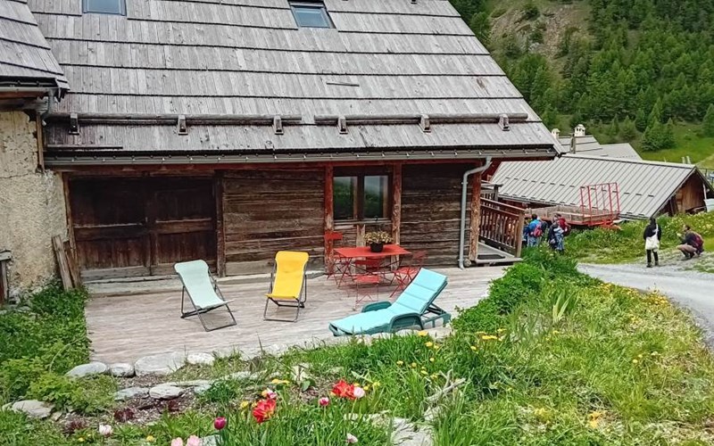 Appartement 4 personnes - Chalet de Souliers Location Appartement 4 personnes - Chalet de Souliers à CHATEAU VILLE VIEILLE