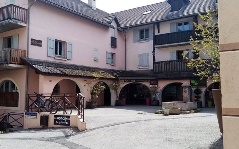 Appartement 4 personnes - Le Priouré n° 5 Location Appartement 4 personnes - Le Priouré n° 5 à GUILLESTRE