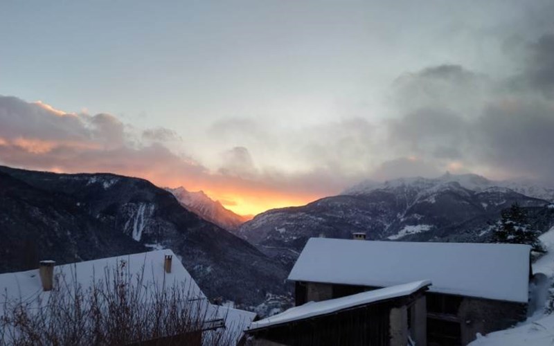 Appartement 6 personnes Location Appartement 6 personnes à CHATEAU VILLE VIEILLE