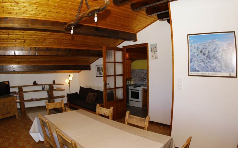 Appartement 6 personnes Location Appartement 6 personnes à CHATEAU VILLE VIEILLE