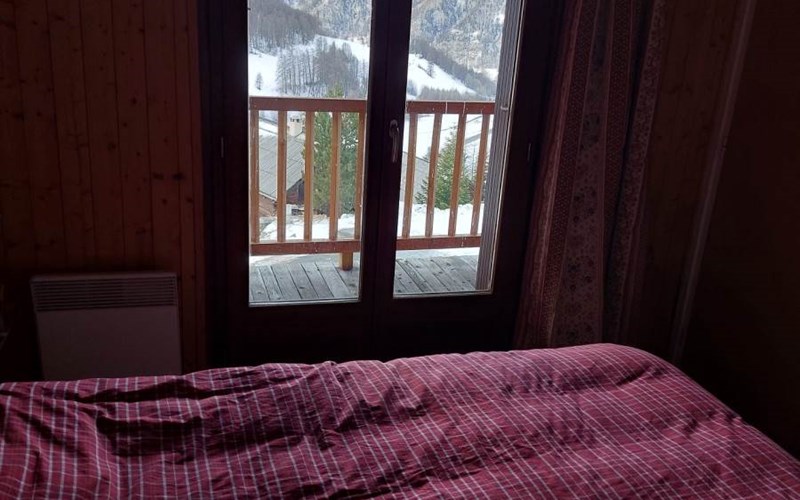 Appartement 6 personnes - Les Airelles n° 33 Location Appartement 6 personnes - Les Airelles n° 33 à MOLINES EN QUEYRAS