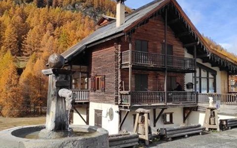 Appartement 5 personnes - Chalet les 4 saisons n° 6 Location Appartement 5 personnes - Chalet les 4 saisons n° 6 à MOLINES EN QUEYRAS