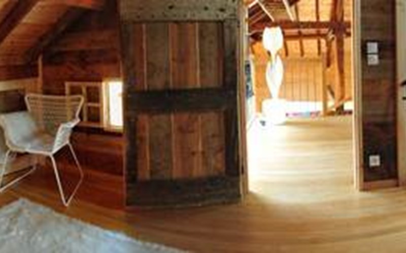 Loft 10 personnes dans chalet de luxe Location Loft 10 personnes dans chalet de luxe à RISOUL