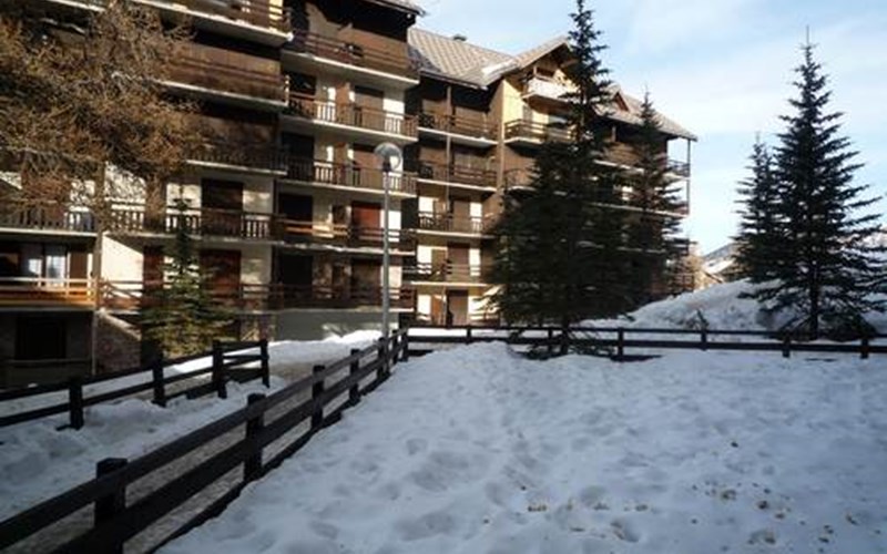 2 pièces 4 personnes Cristal B 007 ( 2 adultes et 2 enfants) Location 2 pièces 4 personnes Cristal B 007 ( 2 adultes et 2 enfants) à RISOUL