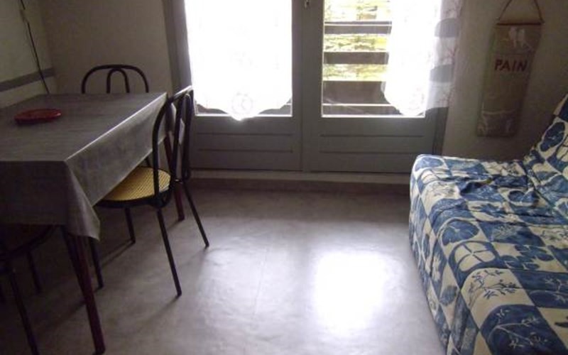 Mini studio 4 personnes Cristal A 014 Location Mini studio 4 personnes Cristal A 014 à RISOUL