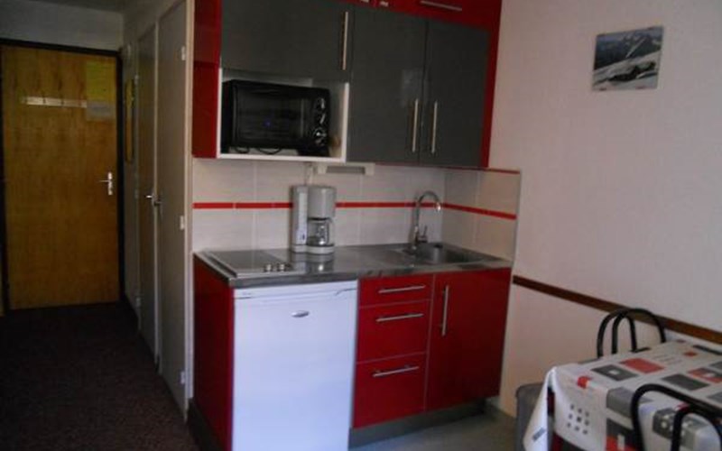 Mini studio 4 personnes Cristal A 014 Location Mini studio 4 personnes Cristal A 014 à RISOUL