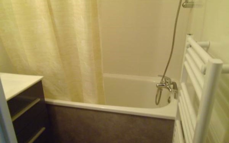 Mini studio 4 personnes Cristal A 014 Location Mini studio 4 personnes Cristal A 014 à RISOUL