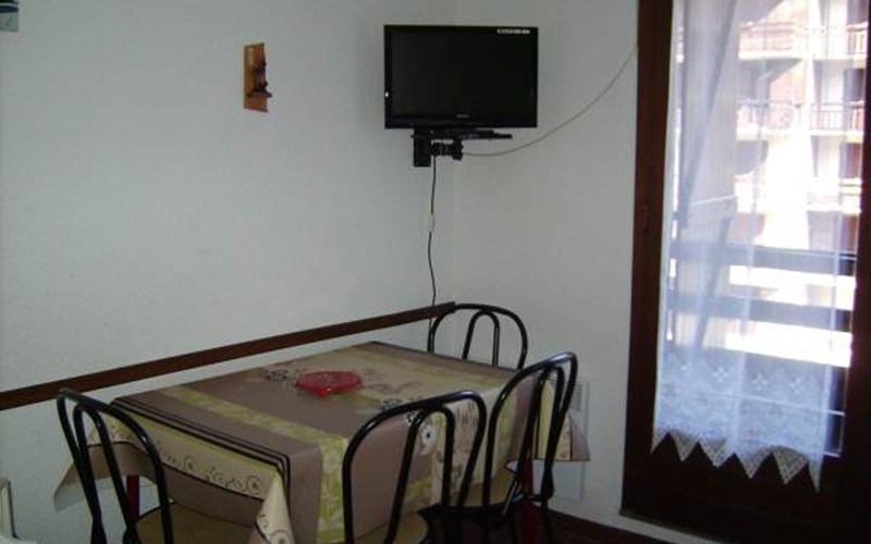 Mini studio 4 personnes Cristal A 014 Location Mini studio 4 personnes Cristal A 014 à RISOUL