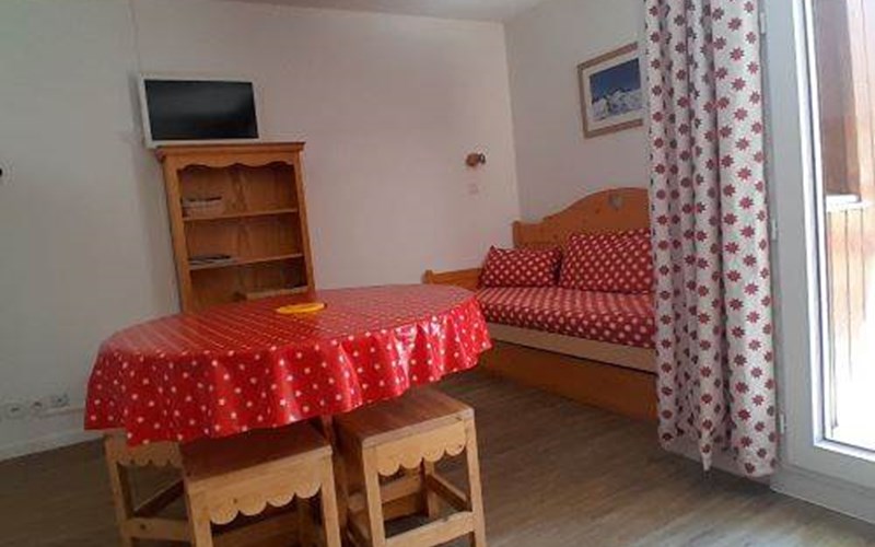 2 appartements  de 6 personnes face à face Altaïr 30 et 31 Location 2 appartements  de 6 personnes face à face Altaïr 30 et 31 à RISOUL