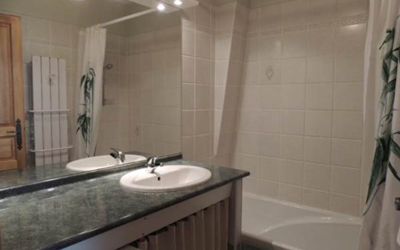 Gîtes de France N°10453 (La Feunière) Location Gîtes de France N°10453 (La Feunière) à LE MONETIER LES BAINS