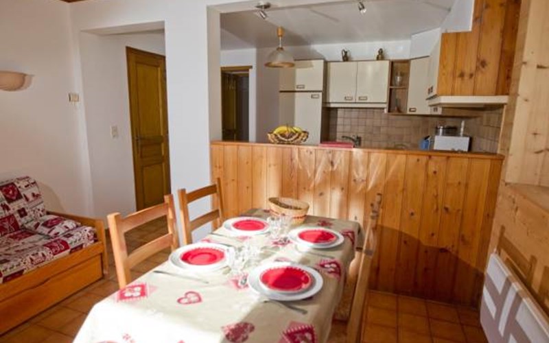 Gîtes de France N°10805 (Rochebrune) Location Gîtes de France N°10805 (Rochebrune) à ST CHAFFREY