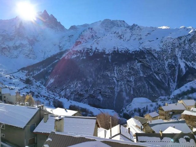 Gîtes de France N°11365 (Vue exceptionnelle) LA GRAVE